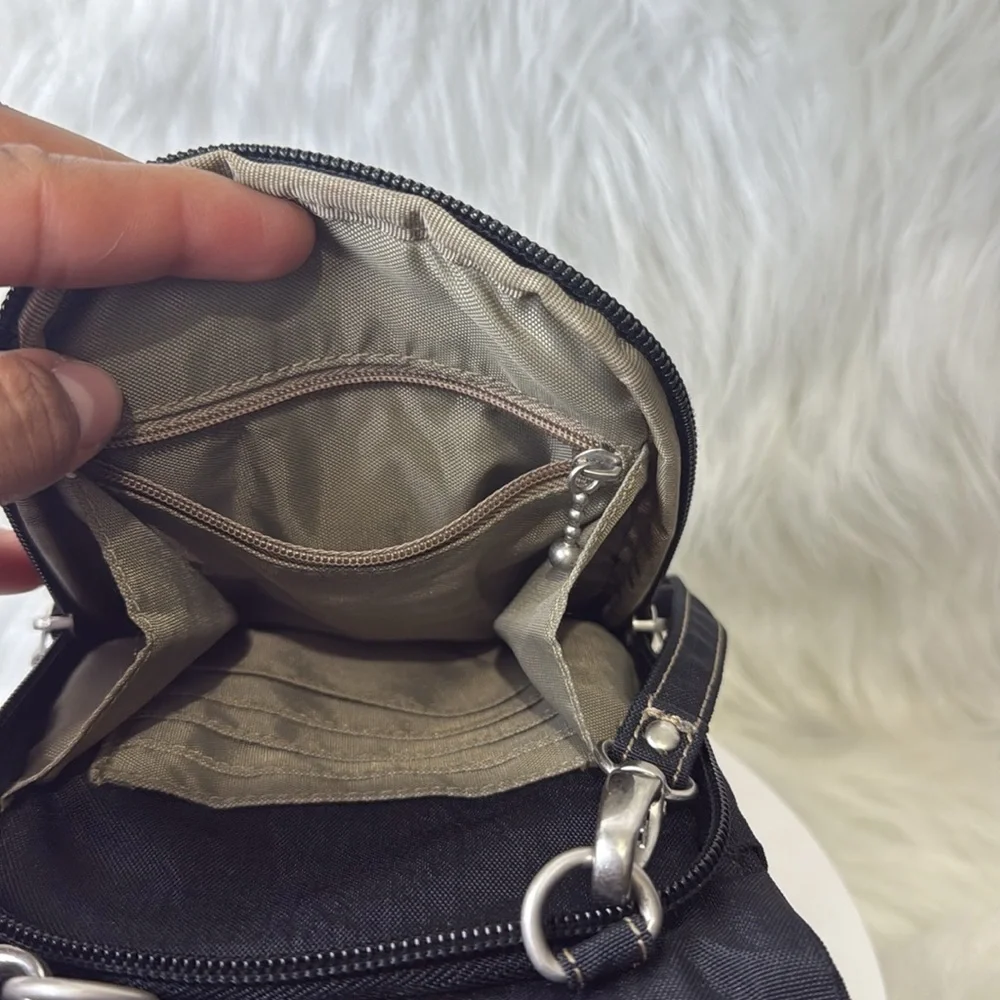 Baggallini crossbody bag black